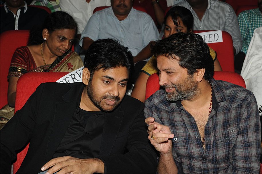 Attarintiki-Daredi-Thank-You-Meeting